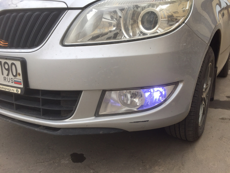 дневные ходовые огни шкода фабия 2. 2. дхо skoda fabia 2. ходовые огни фабия 2. дхо для шкода фабия 2 2007г.