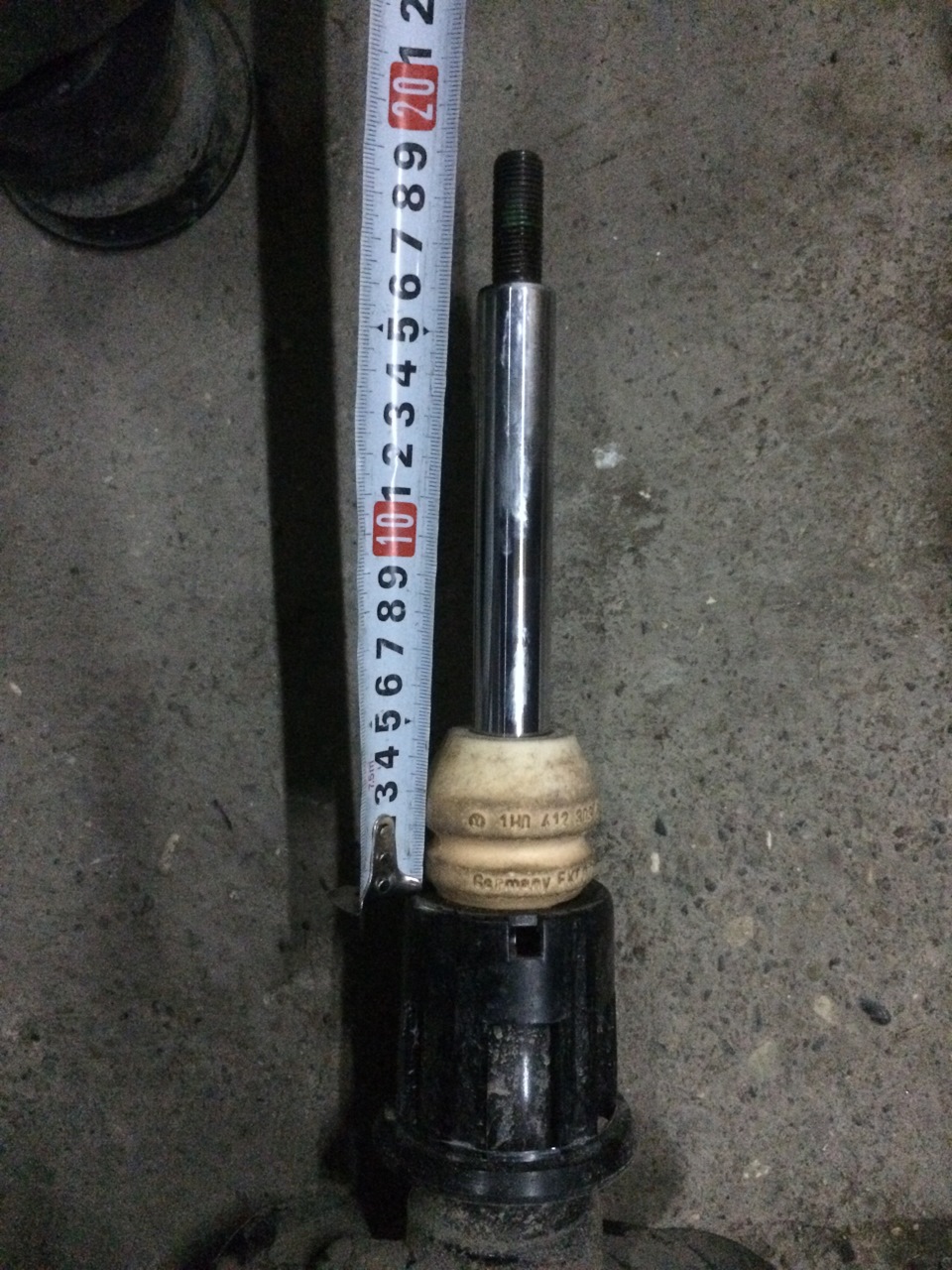 Длинна штока и обрезанный отбойник — Volkswagen Polo Sedan