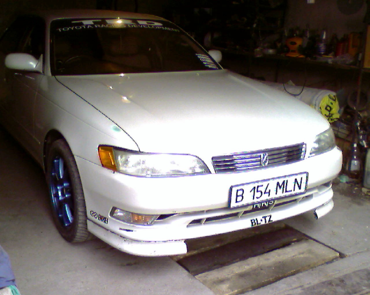     2- Toyota Mark II 30 1995