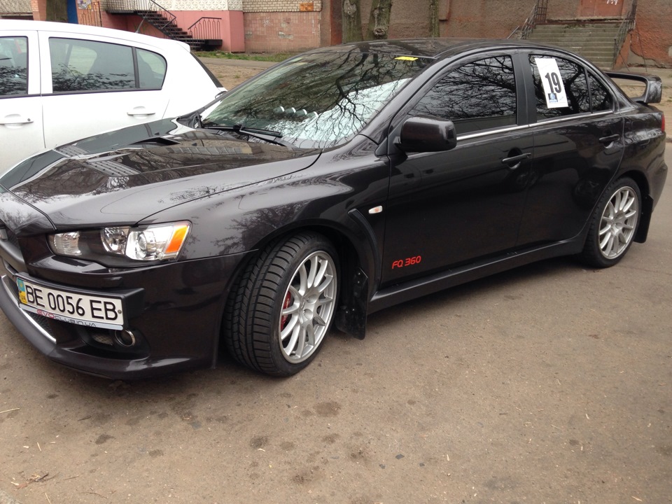 Шины лансер. Lancer x Сток r18. Mitsubishi Lancer 10 225 резина. Лансер 10 205 55 r16. 215 65 16 Лансер 10.