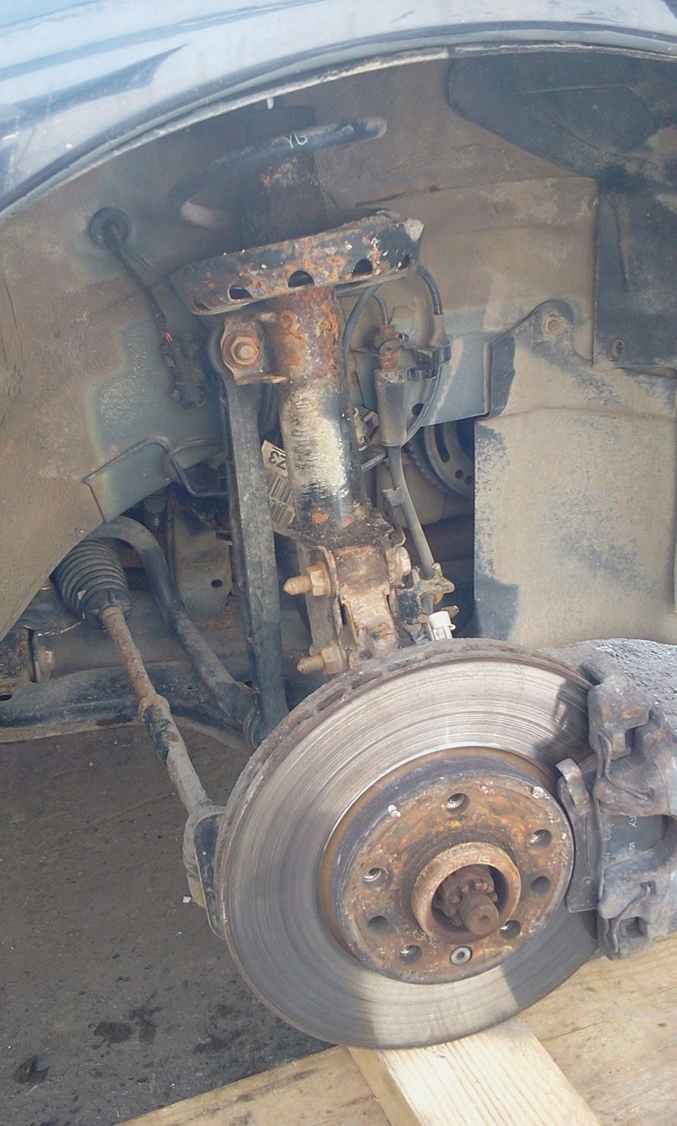 Замена передних амортизаторов — Opel Astra G, 1,8 л, 2003 года | своими ...