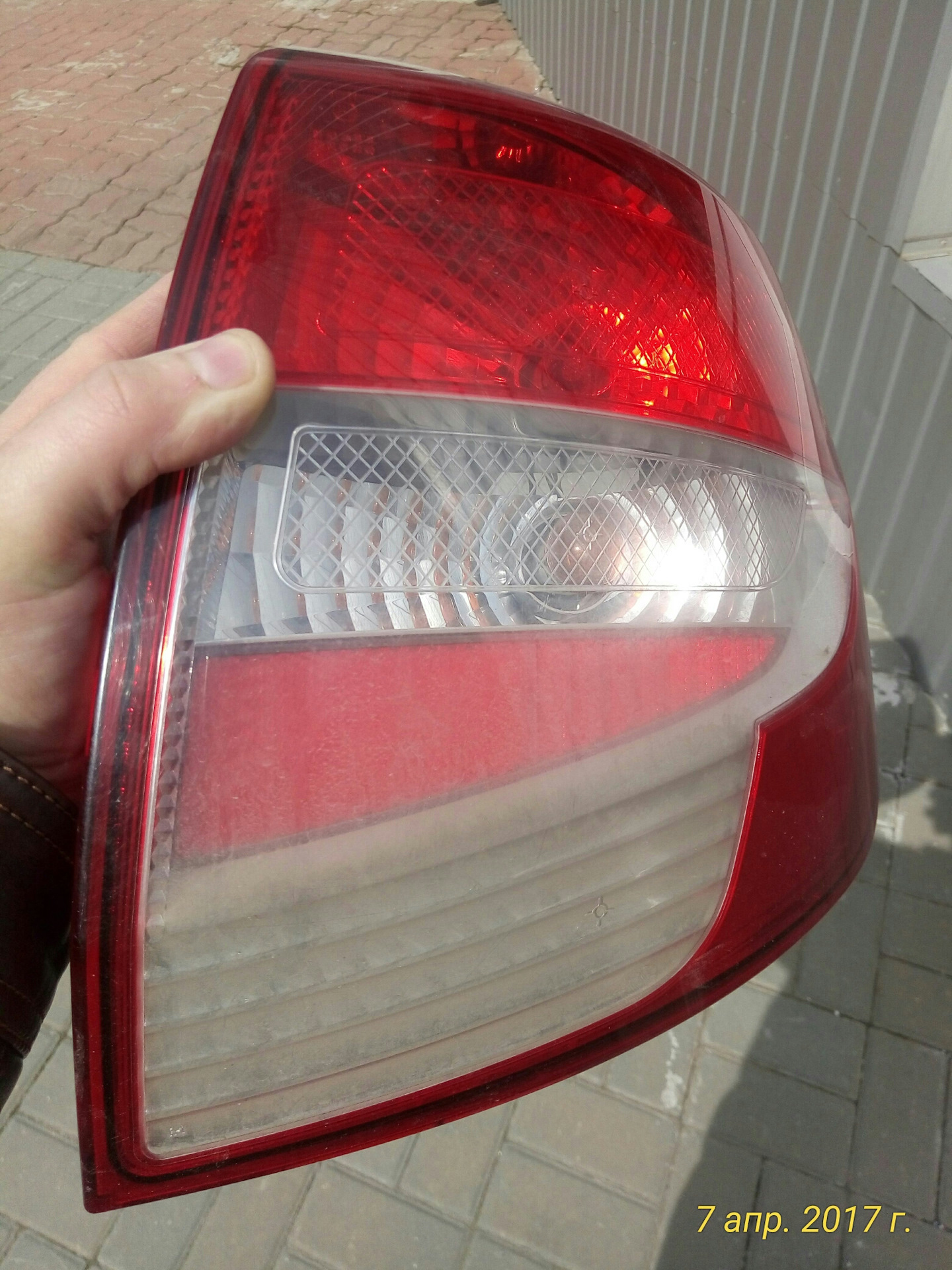 Как разобрать задний фонарь гранта Чистка задних фонарей - Lada Гранта, 1,6 л, 2012 года мойка DRIVE2