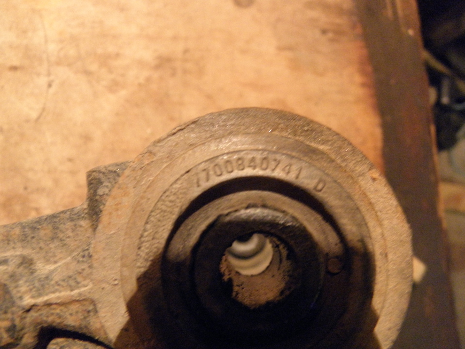 Подвесной подшипник рено меган 2. Карданный вал рено сценик рх4. Подшипник карданного вала rx4. Подвесной подшипник ваз 2110. Подшипник кардана рено сценик rx4.