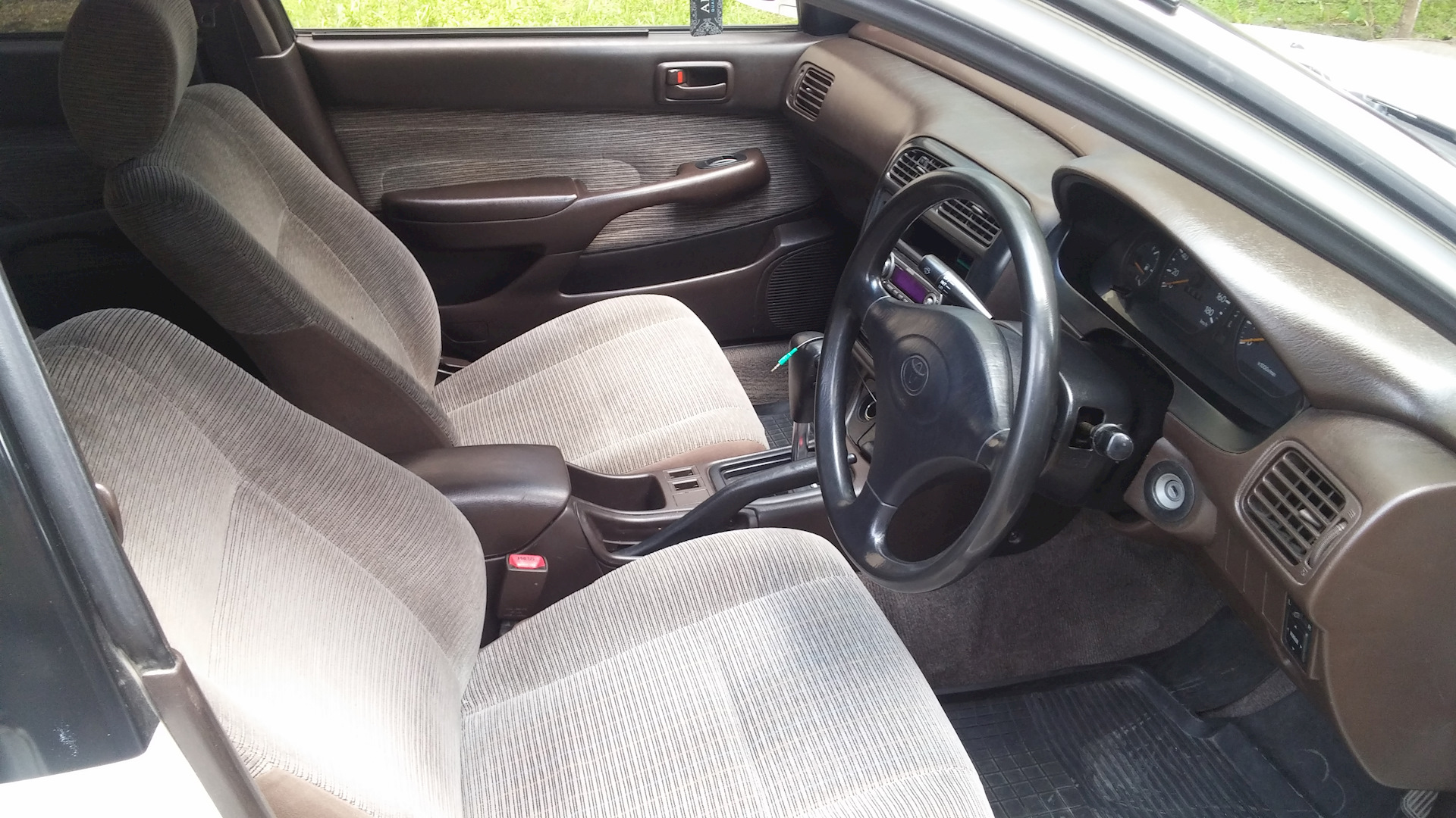 Toyota Carina 1994 салон