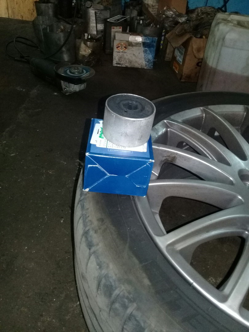 Пришло время менять сайлентблоки свечи и пыльник шруса) — Volkswagen ...