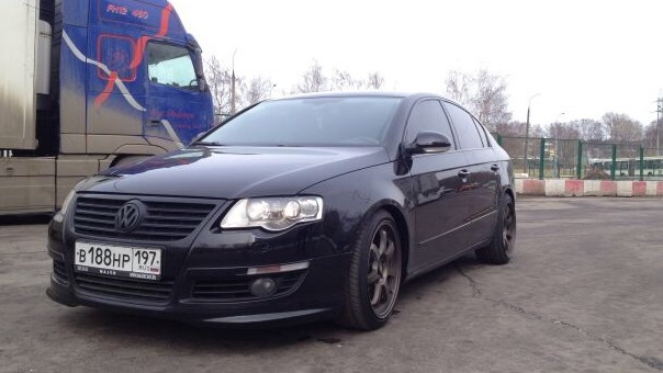 VW Passat r32