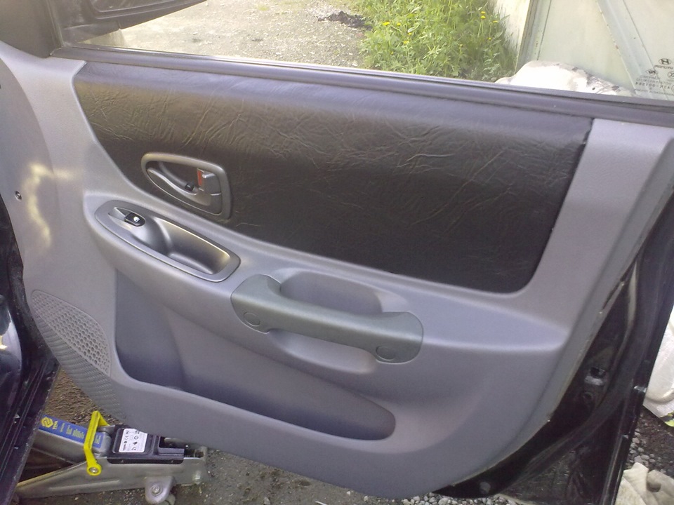 Дверные вставки в Кож-зам — Hyundai Accent (2G), 1,5 л, 2008 года ...