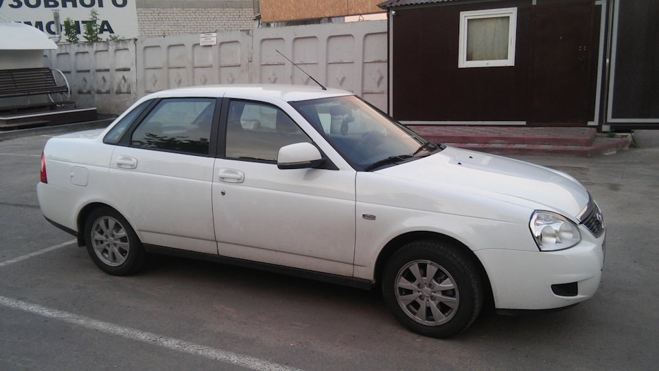 Стойки в черный! Как на приоре спорт! — Lada Приора седан, 1,6 л, 2015 ...