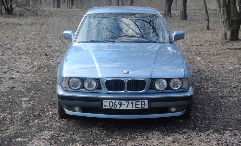 Е34 узкая. BMW e34 1995. БМВ е34 широкая морда. БМВ 5 е34 широкая морда. БМВ 34 широкая морда.