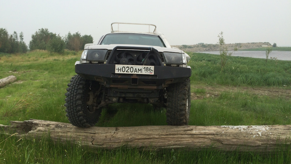 Toyota Hilux Surf (3G) 4.0 бензиновый 1996 | 185 S.S.R. 1UZ-FE VVTI на ...