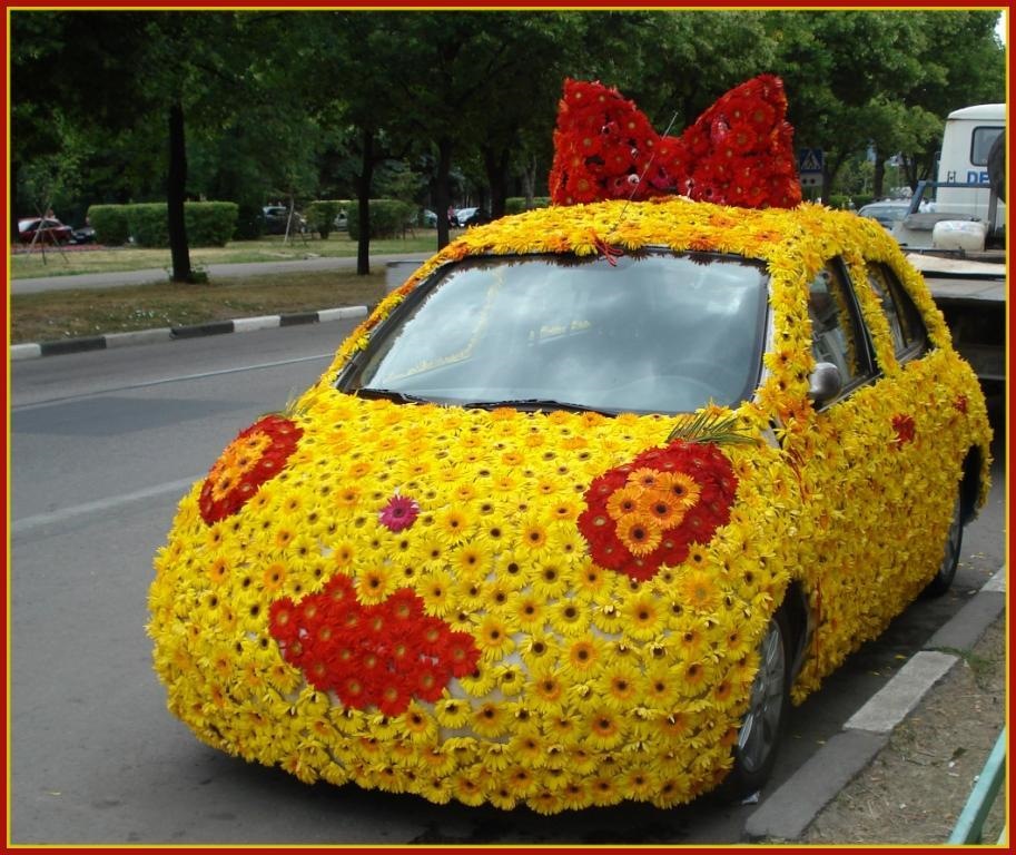 Автомобиль с цветами