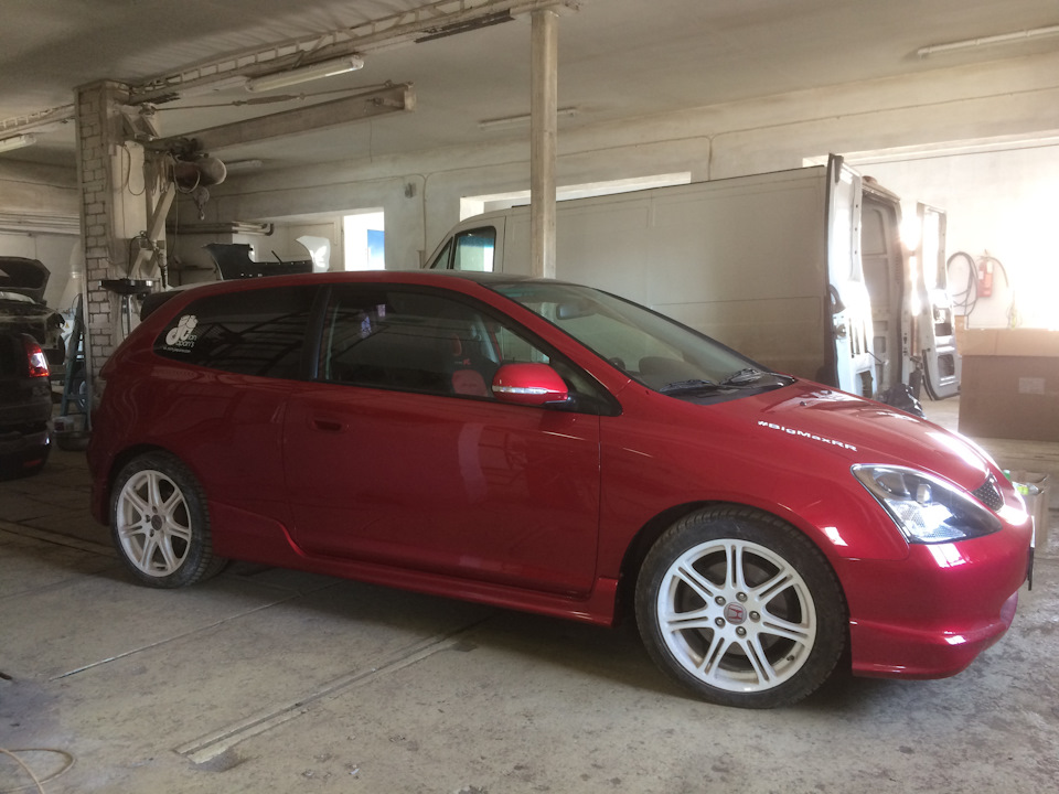 Фото в бортжурнале Honda Civic Type R (2G)