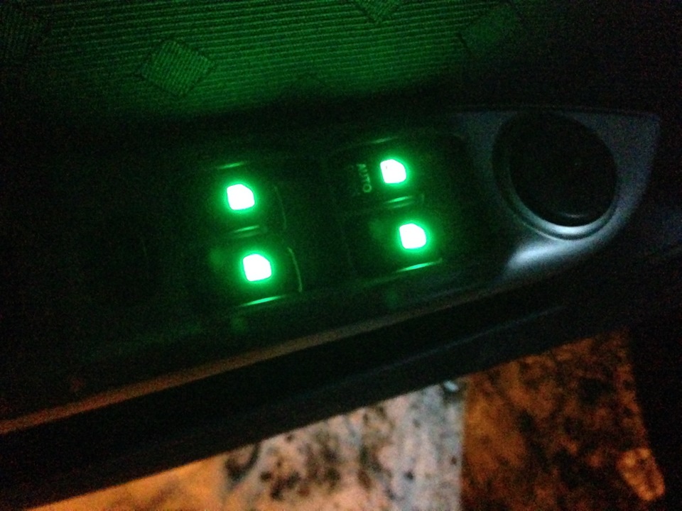 Подсветка кнопок стеклоподъемника — Hyundai Getz, 1,6 л, 2008 года ...