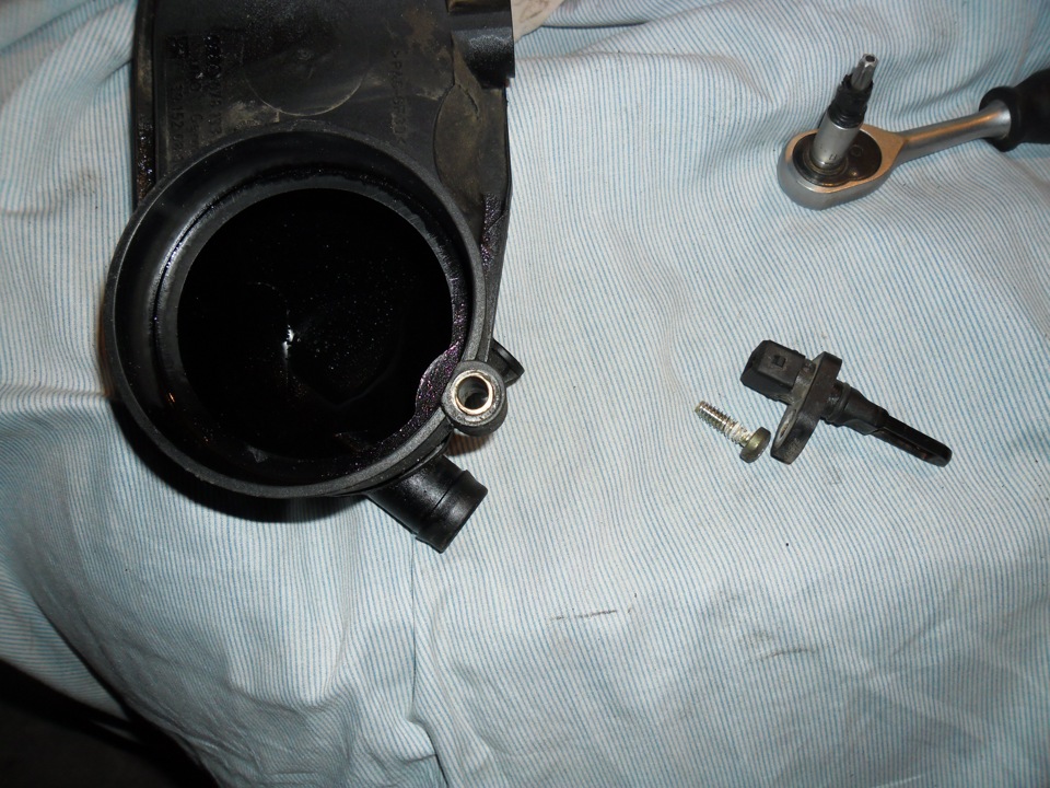 Чистка адсорбера и дросельной заслонки. — Audi A6 (C5), 2,8 л, 1998 ...