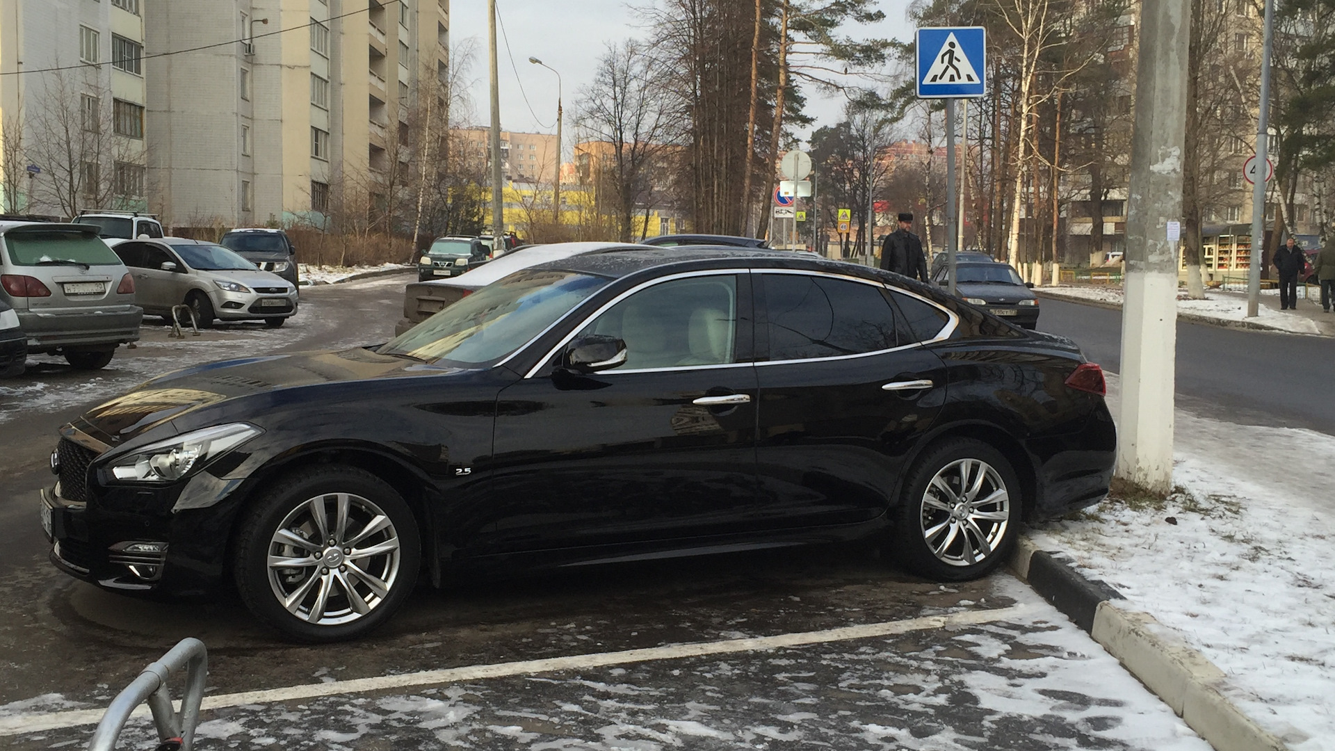 Infiniti Q70 2.5 бензиновый 2015 | Заднеприводная 2,5 л на DRIVE2