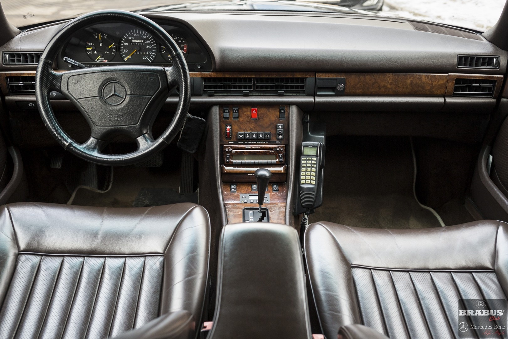 W126 салон. Mercedes Benz w126 560. Mercedes-Benz w126 салон. Mercedes w126 Interior. Mercedes Benz w126 Brabus.