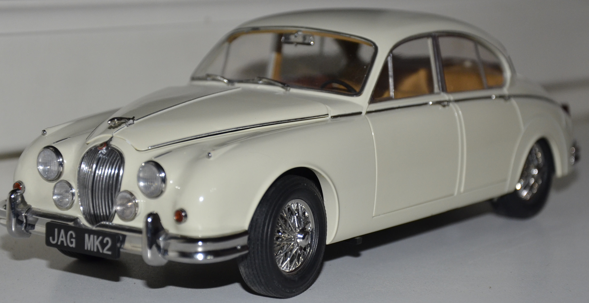 Jaguar MK II 3 8