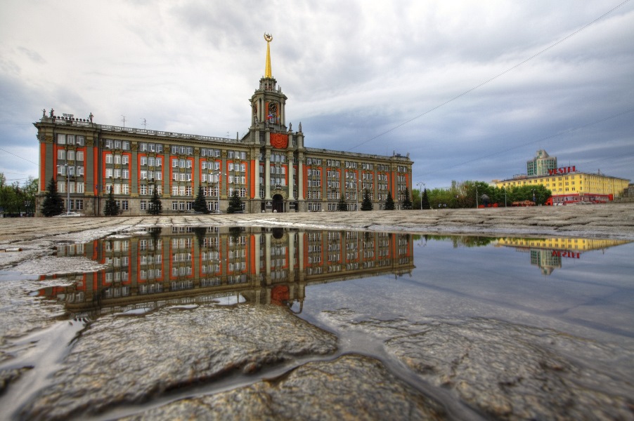 Рано екатеринбург. Красивая стена города Екатеринбурга. Ранние фотографии Екатеринбурга. Город Сегне. Екатеринбург Михайлович природа.