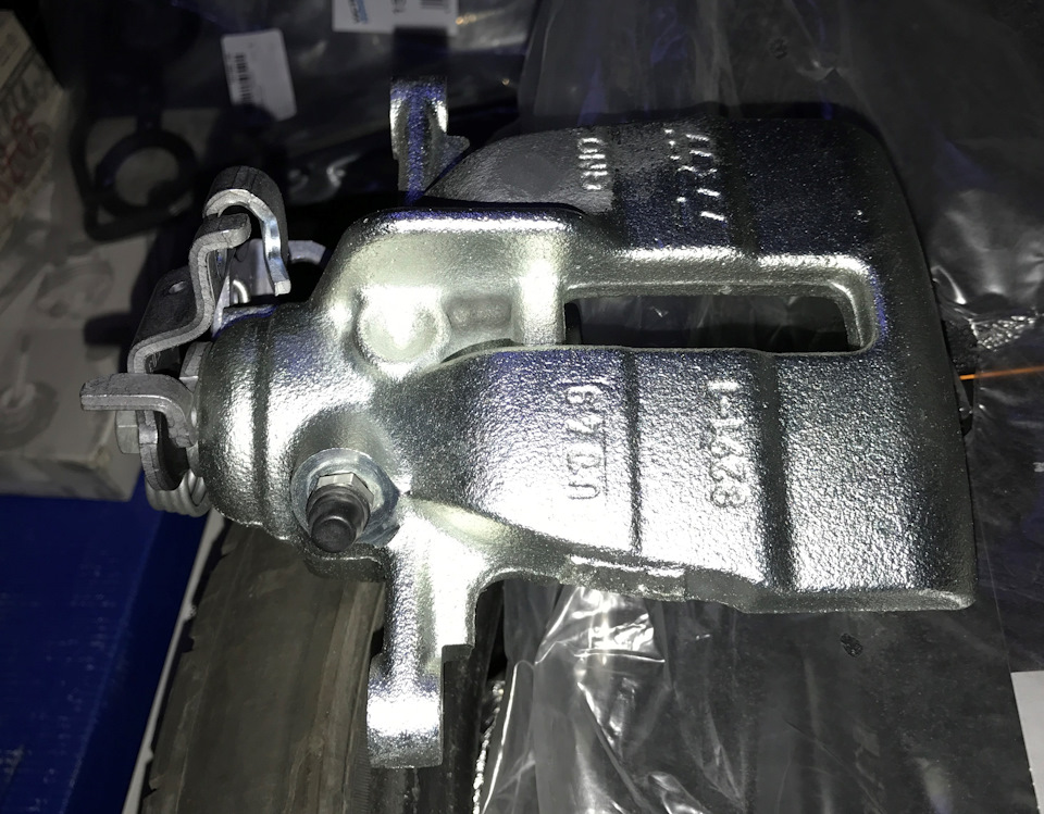 Наконец-то доехал чугун под 335 задние тормоза)) — Audi Allroad (C5)