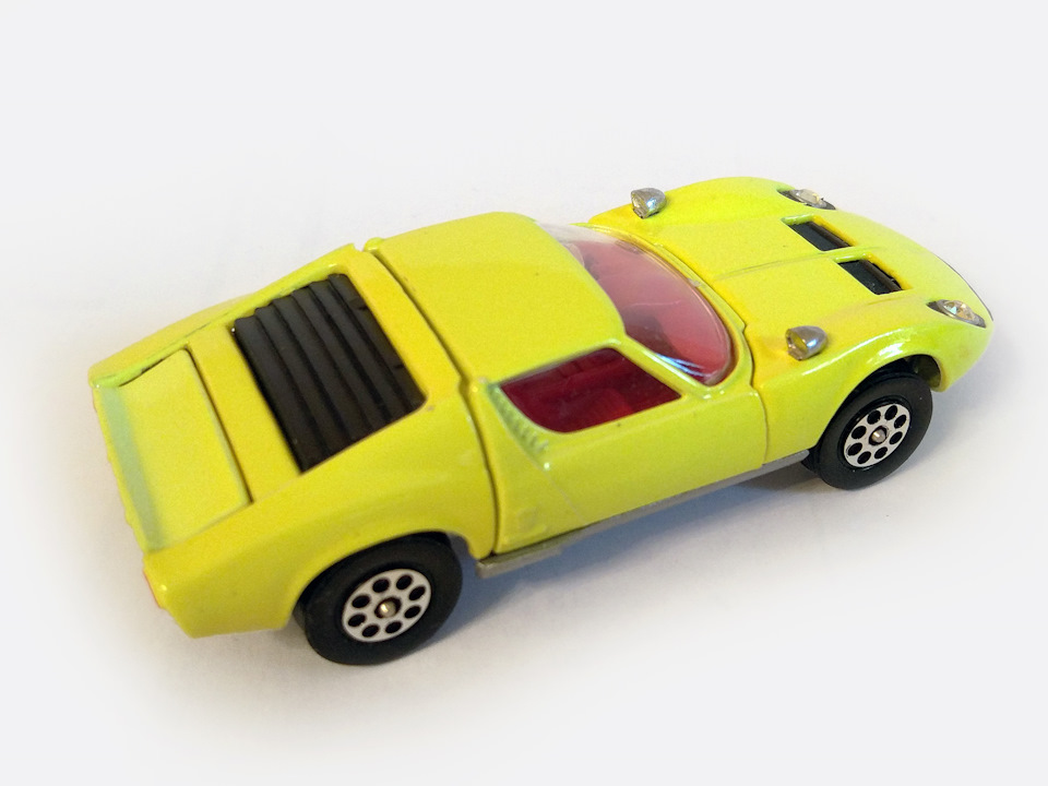 Corgi toys lamborghini miura p400 online