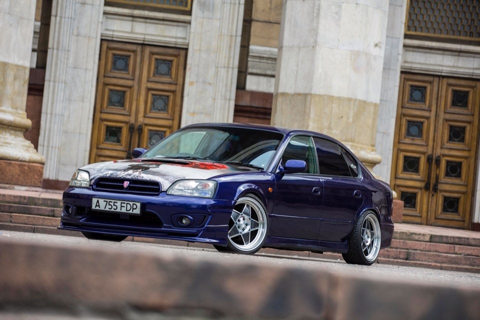 Subaru legacy b4