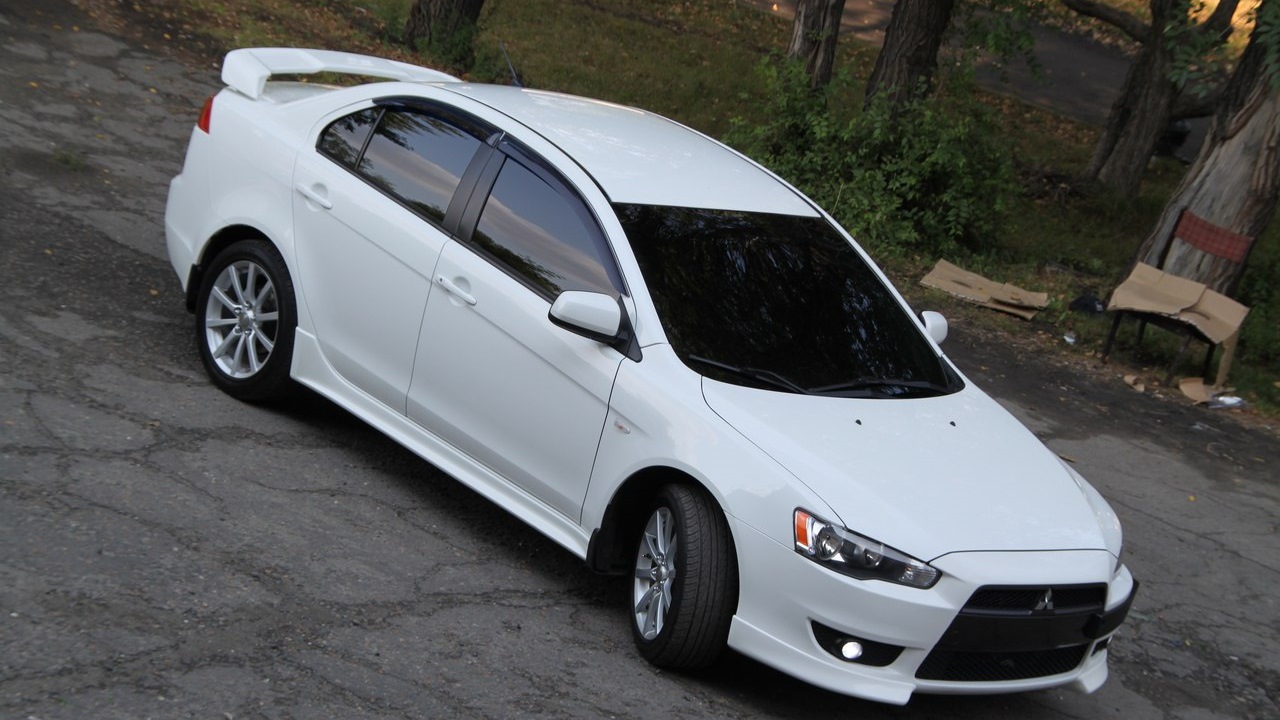 Mitsubishi Lancer 10 Р±РµР»С‹Р№