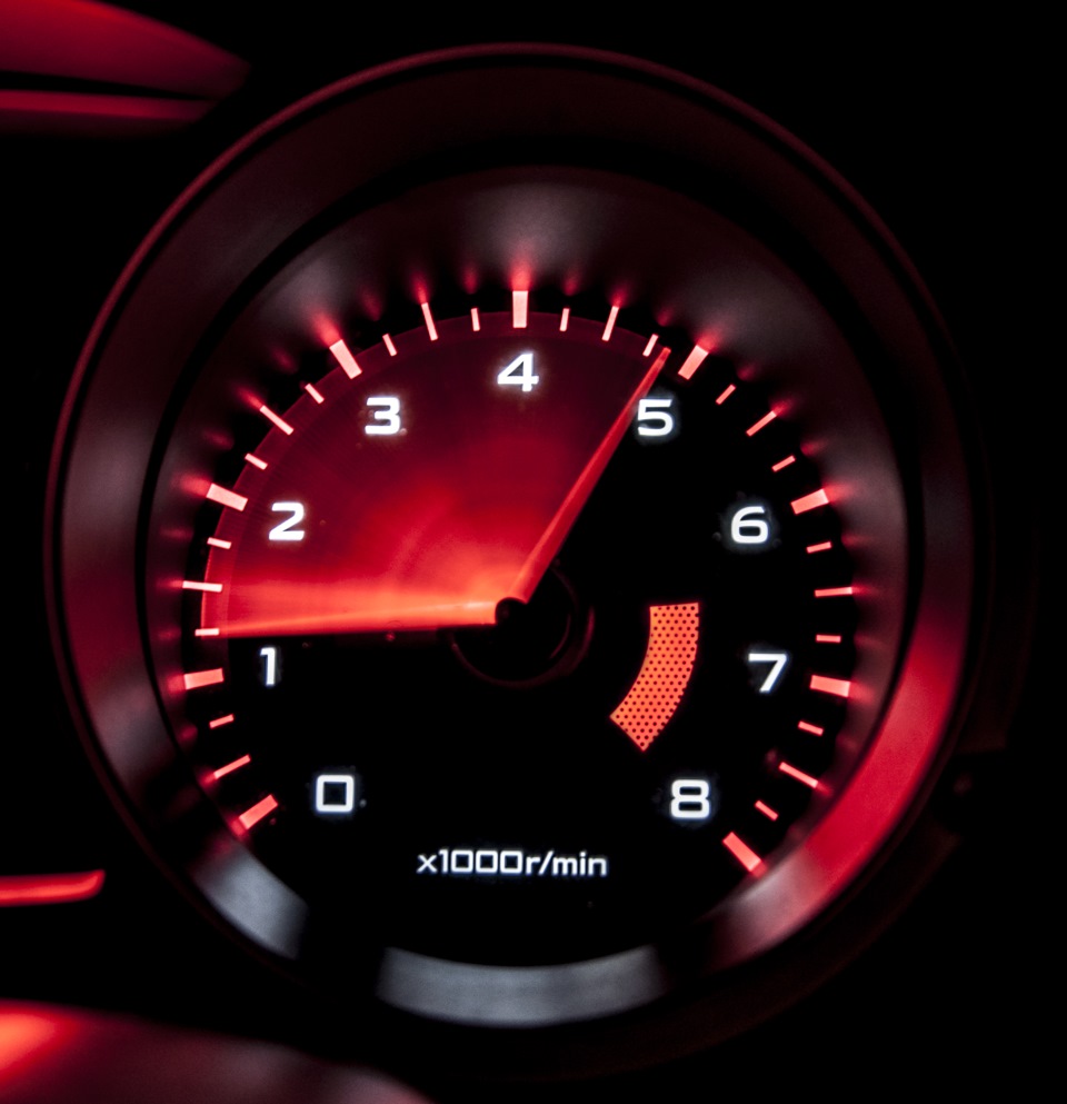 Со спидометром. Спидометр Лансер 10. Лансер 10 новый спидометр. Mitsubishi Lancer 300 Speedometer. Спидометр автомобиля Лансер 10.