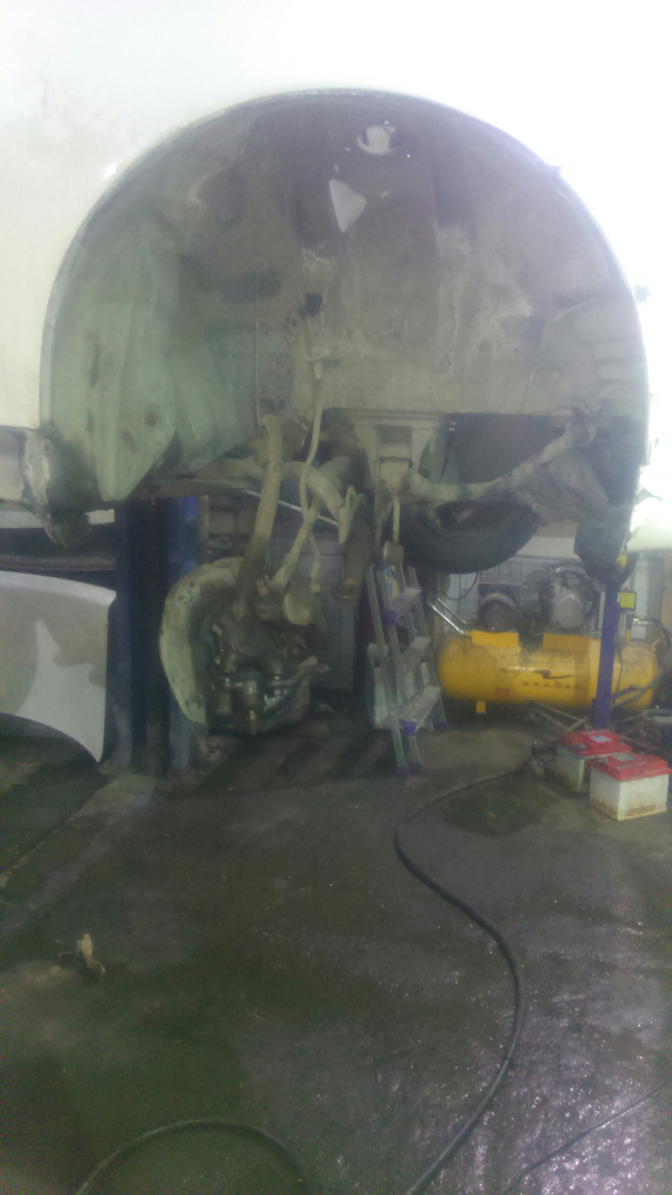 Замена верхних и нижних шаровых — Toyota Mark II (90), 2 л., 1995 года ...