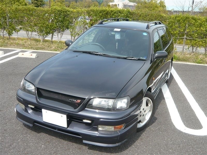 Toyota Caldina Aerial 1996