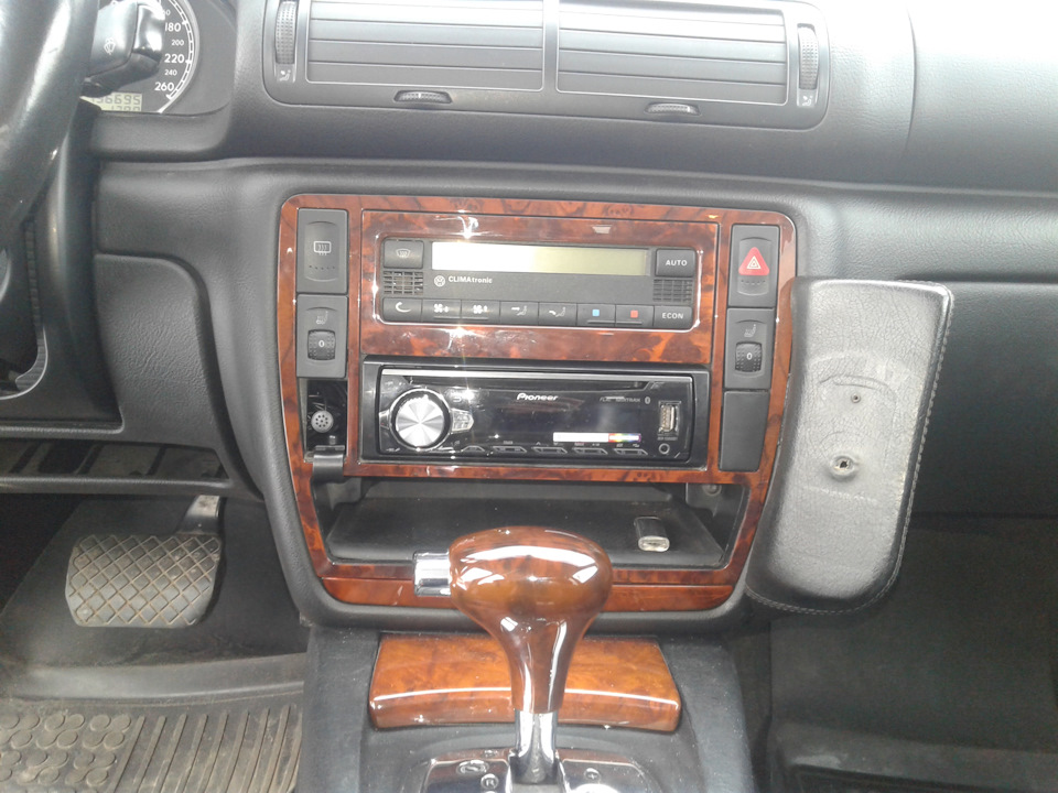 Подарочки))) — Volkswagen Passat B5, 2,8 л, 2001 года | автозвук | DRIVE2