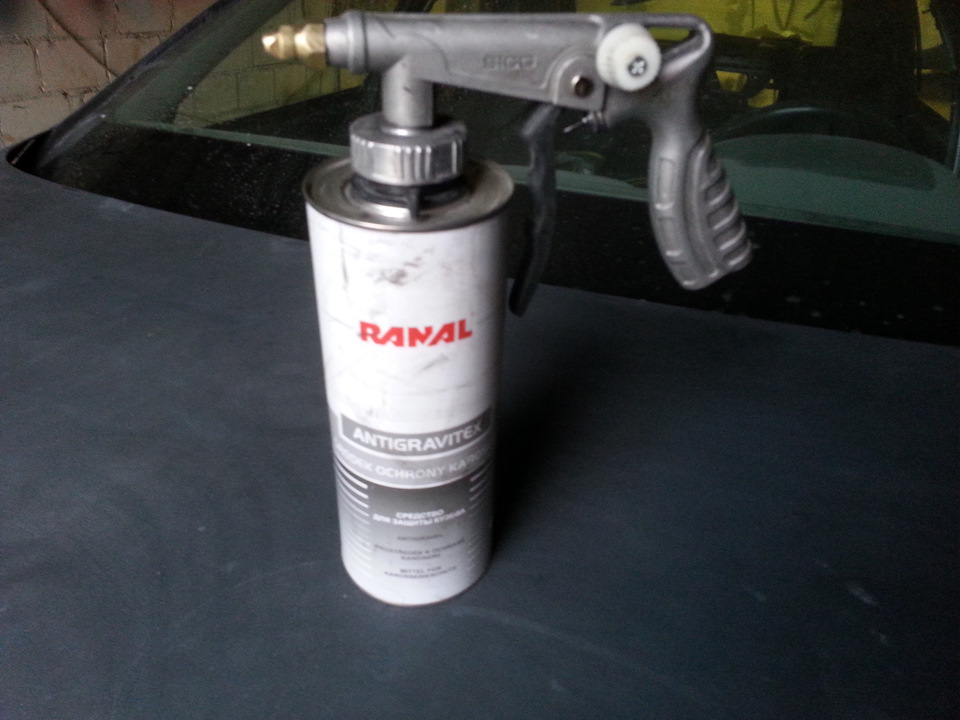 покрыл пороги антигравием — Renault Laguna I, 1,8 л, 1994 года ...