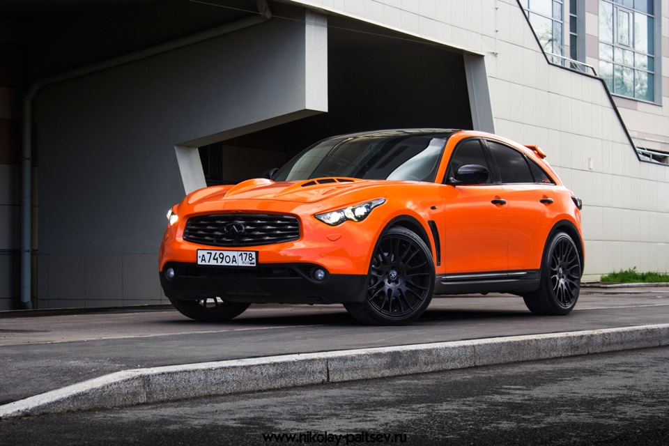 Orange 37. Оранжевый Infiniti FX 37. Infiniti qx70 Orange. Инфинити fx50 оранжевый. Инфинити ФХ 37 оранжевый.