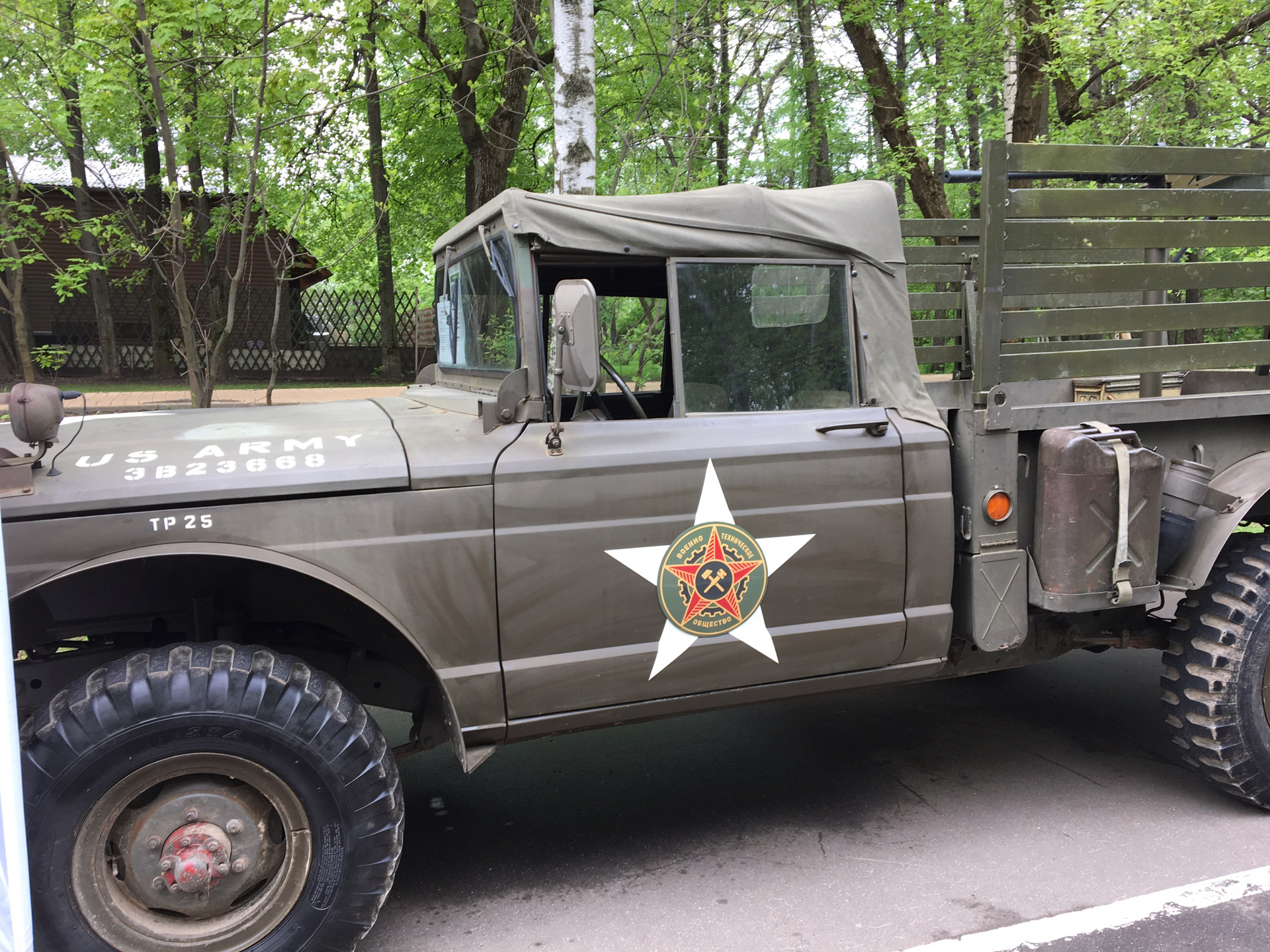 РетроФест в Сокольниках ( 2 часть ) — Lada 21013, 1,2 л, 1984 года |  встреча | DRIVE2