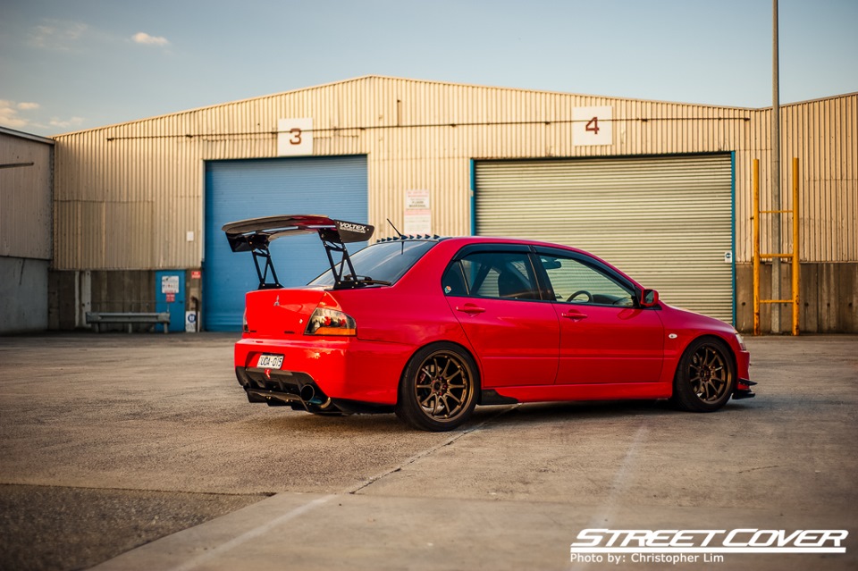 Red evolution rv. Эво 8 на дисках ce28. Evolution 8 rays. Voltex Mitsubishi EVO Holly Design.