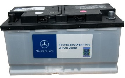 Новый аккумулятор A 000 982 33 08 26 — Mercedes-Benz E-class Estate (S211),  3,2 л, 2004 года, плановое ТО