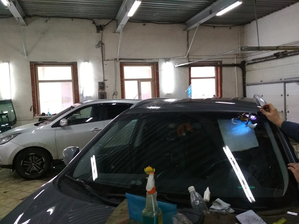 Замена лобового стекла Хендай ix35 — DRIVE2