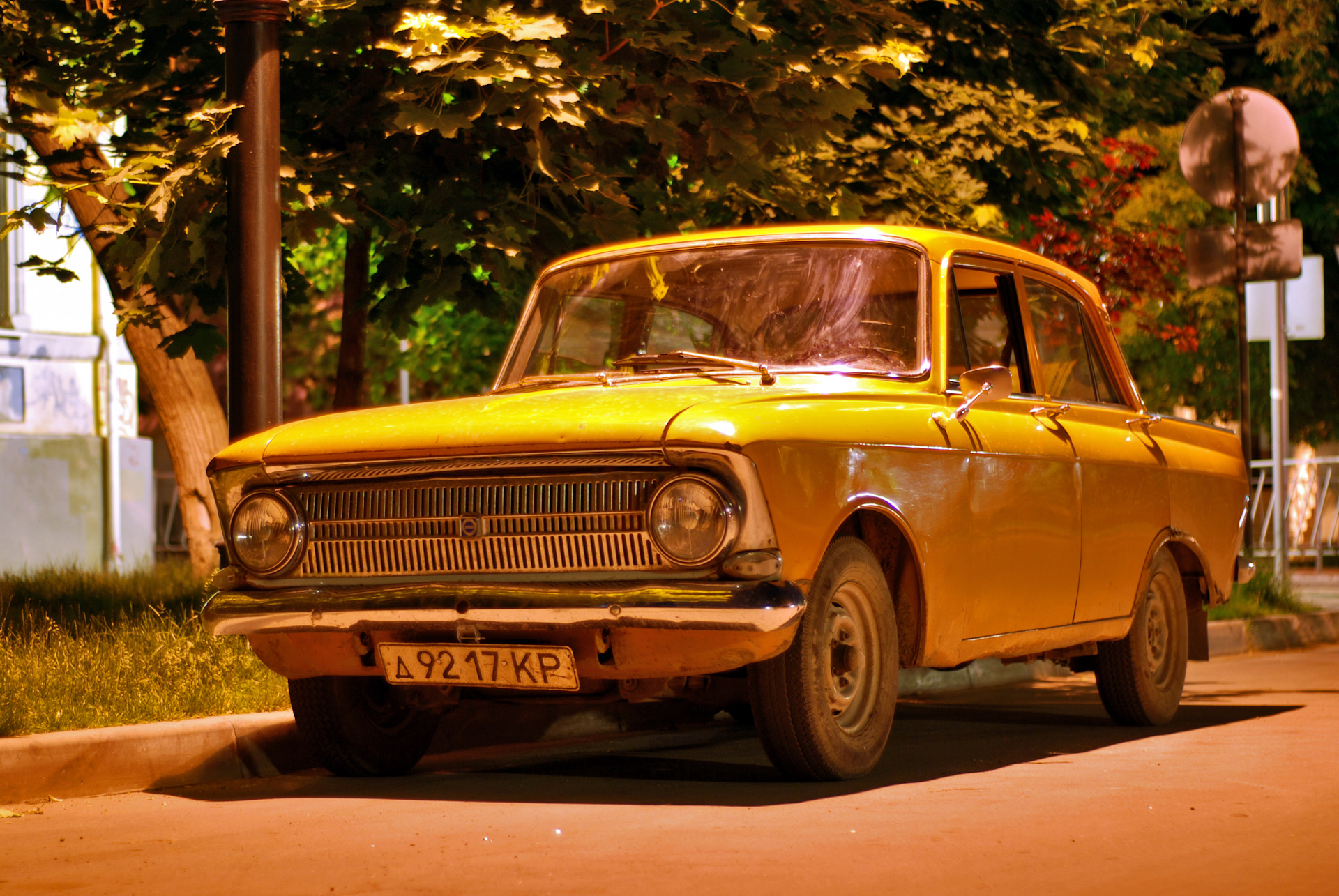 Москвич на москвичах ютуб. ИЖ-412 ижанит. Москвич 412 Classic. ИЖ-412 Москвич старый. Ижанит пазний 412иэ.