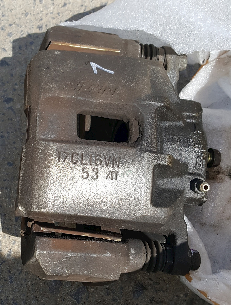 нет денег пескоструить/красить, да и вид и так нормальный — на старте другая задумка. — Honda Civic 4D (8G)