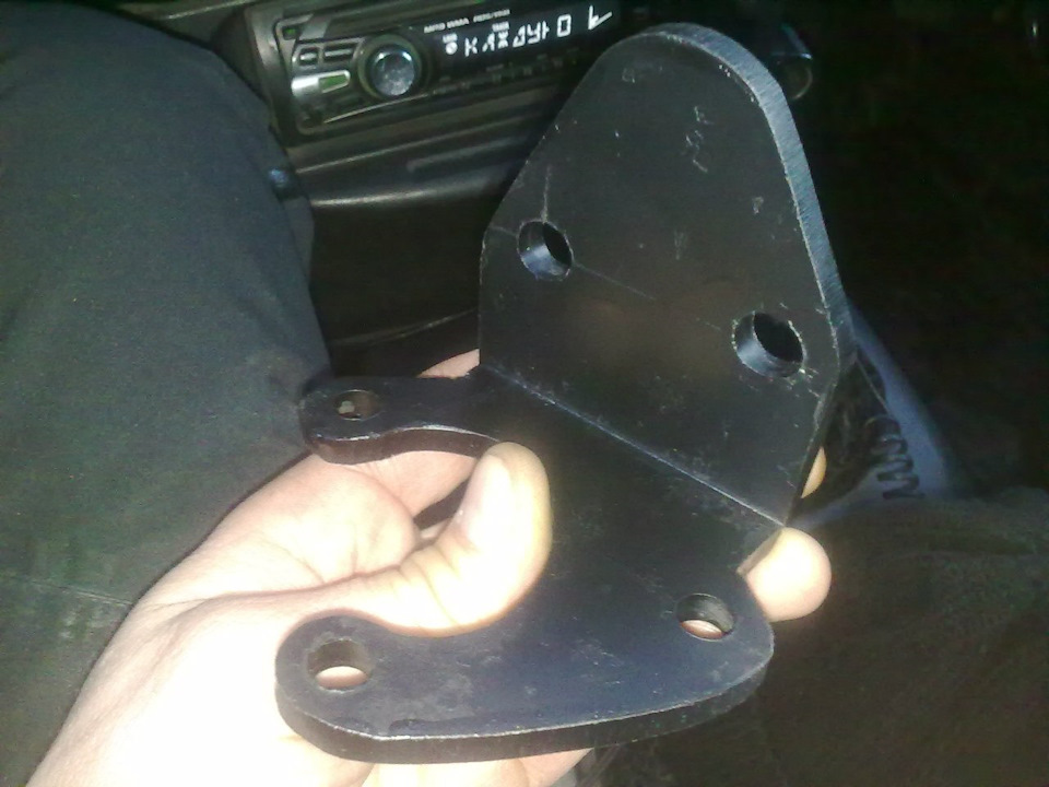 Кронштейн — ГАЗ 2401