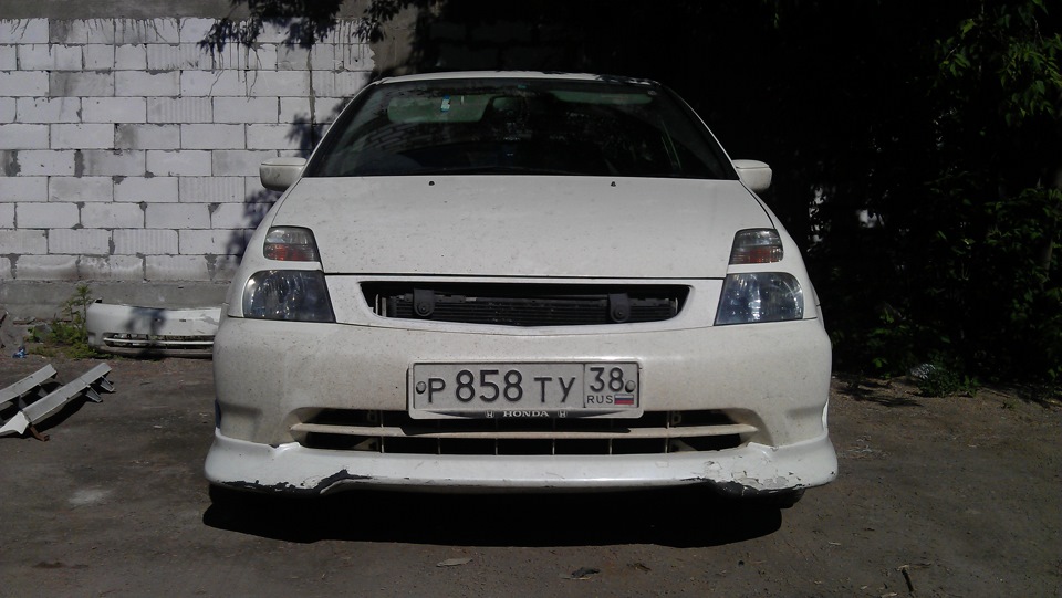 Rn 1 p. Губа на Хонда стрим 2001. Обвес Honda Stream rn6. Губа на Хонда стрим 2009. Хонда стрим 2001 тюнинг.