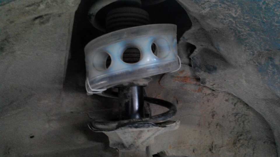 Установка межвитковых проставок — Nissan Almera I (N15), 1,6 л, 1995 ...