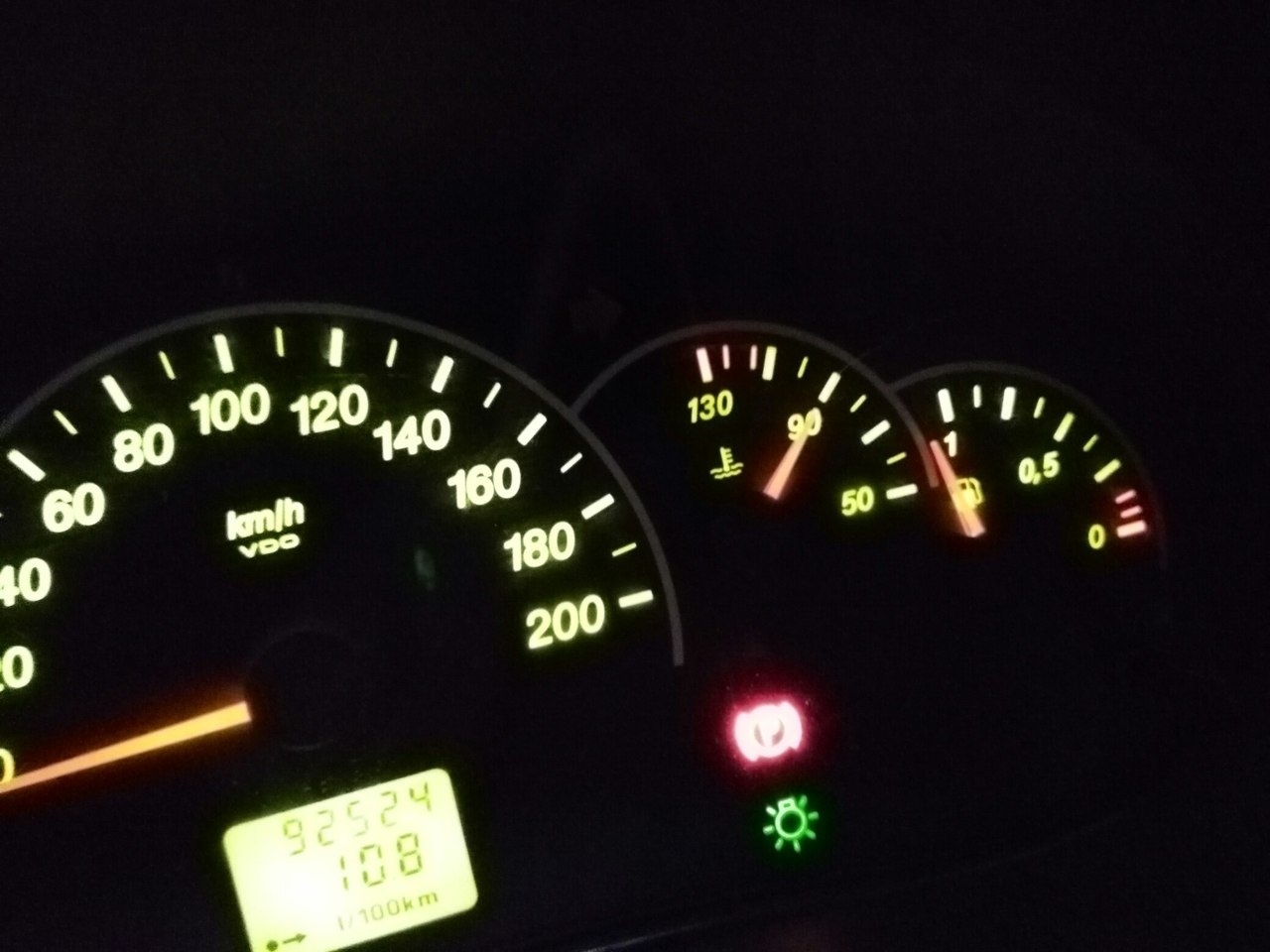 Комбинация приборов Приора — Lada Приора хэтчбек, 1,6 л, 2012 года ...