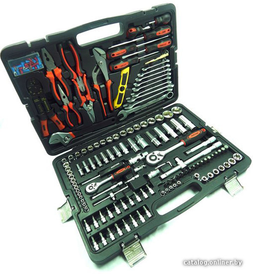 nabor instrumentov v mashinu saab 9