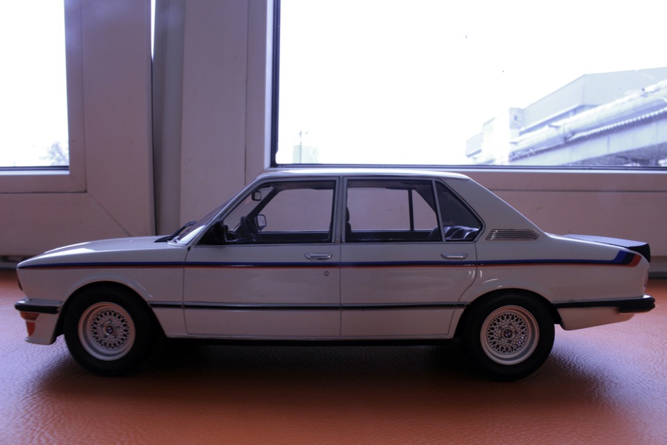 Фото в бортжурнале BMW 5 series (E12)