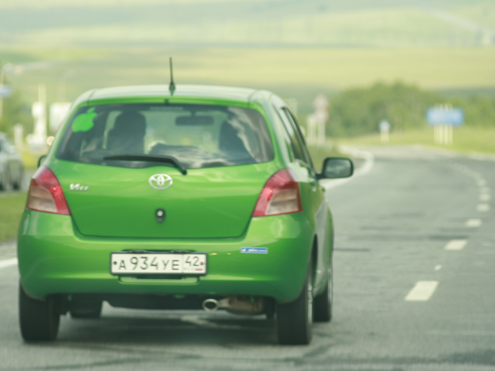       Toyota Vitz 13 2006 