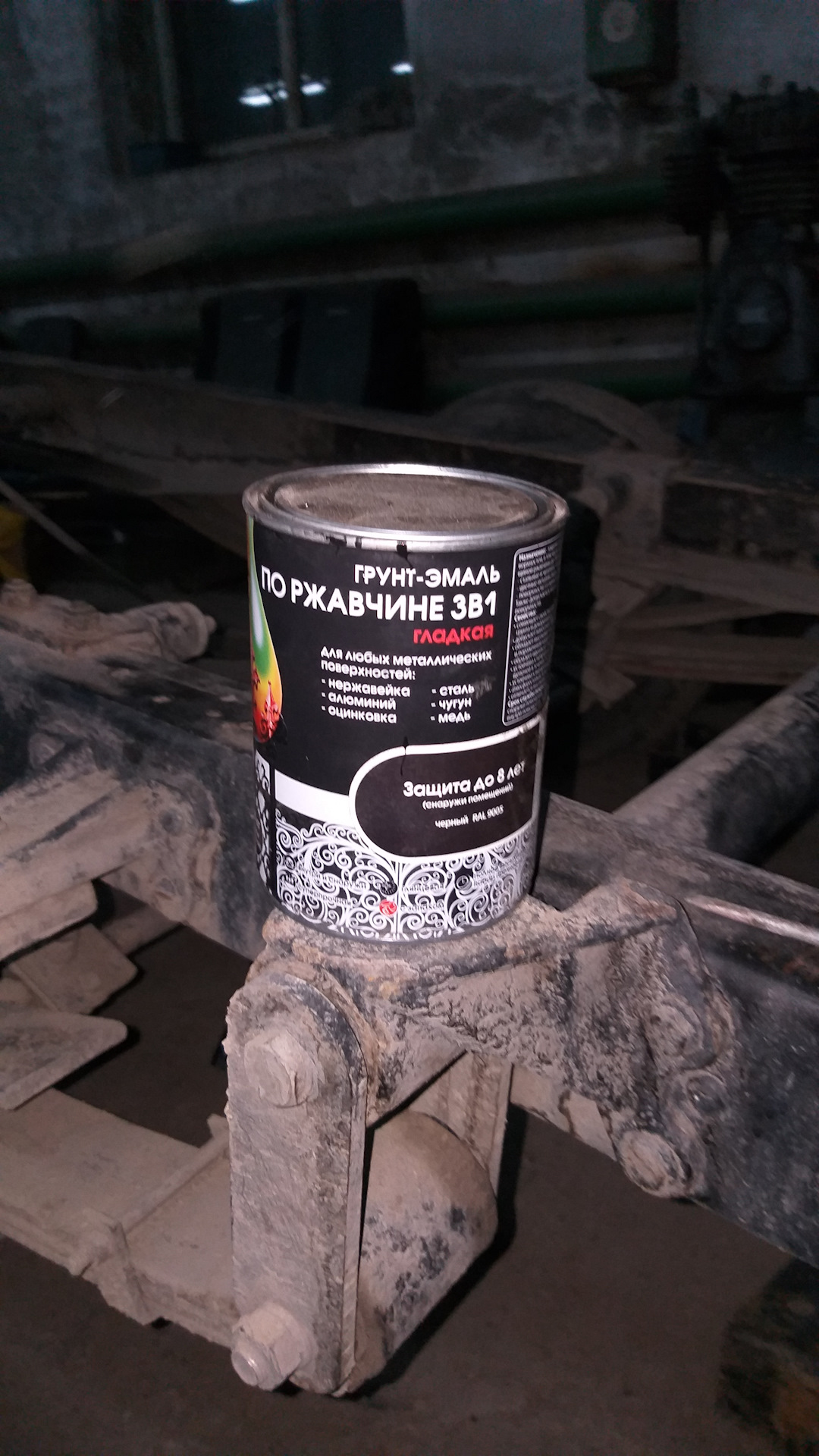 Покраска деревянного фасада. Стремянка крепления кузова к раме уаз 3303. Перекраска деревянных окон. Перекраска деревянных окон. Краска для покраски рамы scania.