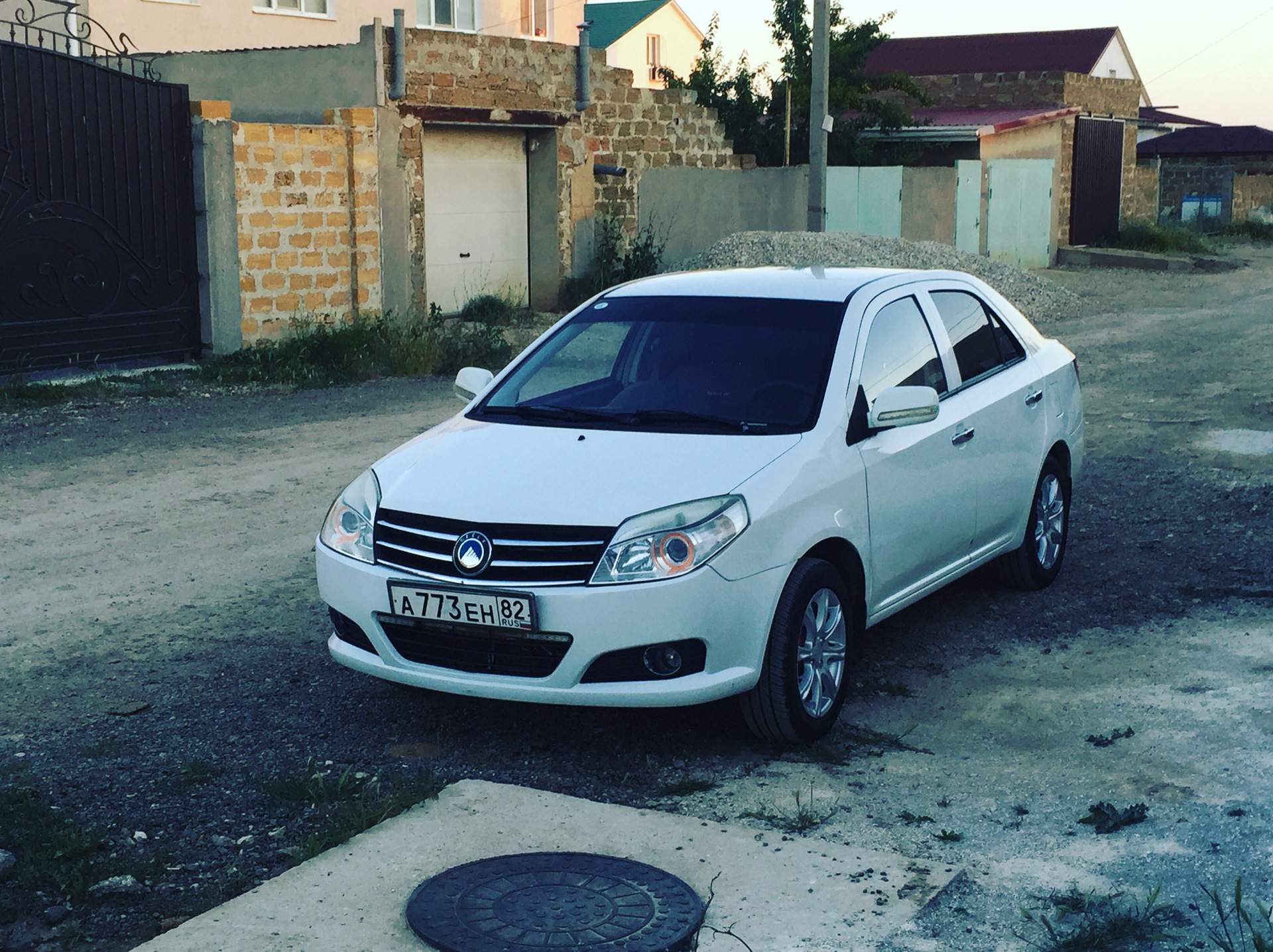 Geely MK седан 1 5