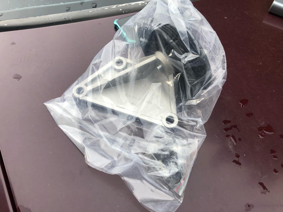 Обводной ролик вместо компрессора кондиционера — Ford Thunderbird X, 3 ...