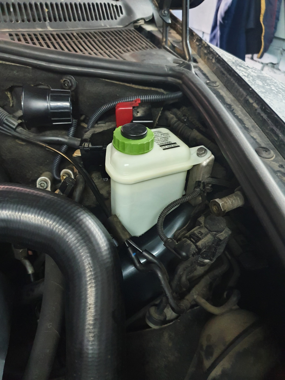 Замена жидкости гура 😉👍 — Volkswagen Touareg (1G), 2,5 л, 2005 года ...