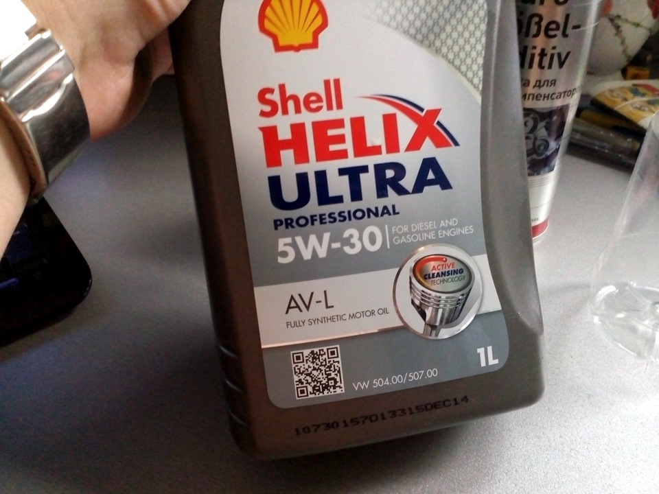 Можно ли смешивать моторные масла одного производителя. Шелл Хеликс ультра 5w30 Киа Рио. Helix Ultra av-l 5w-30. Shell Helix Ultra professional av 5w-40. Shell Helix Ultra professional av-l 0w-20.
